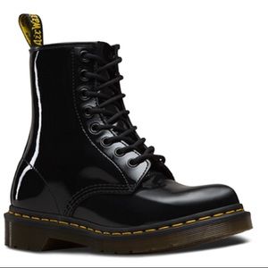 ⚡️DR MARTEN WOMENS 1460 PATENT BOOTS SIZE 7⚡️